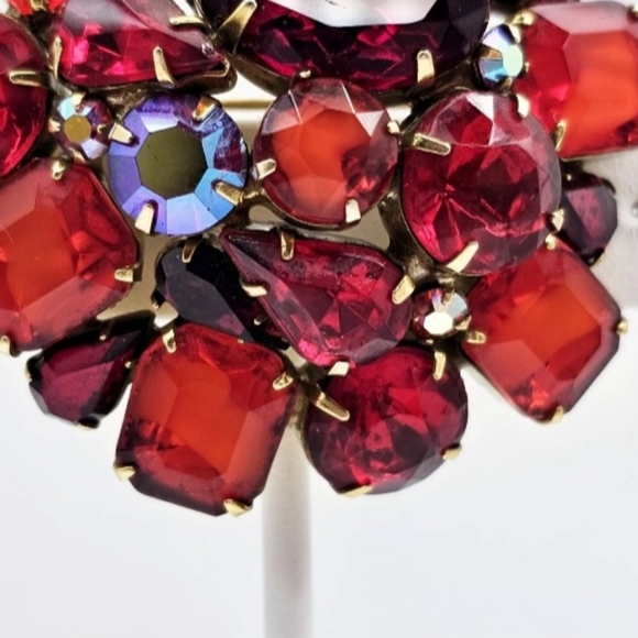 Kramer Vintage 1940s Signed Prong Set Red Rhinestone Brooch Pin Rare - Picture 4 of 8